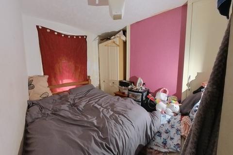 18 Granite Street, Oldham, OL1 4EZ