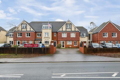 2 bedroom retirement property for sale, Limpsfield Road, Warlingham CR6