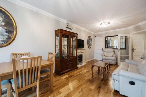 2 bedroom retirement property for sale, Limpsfield Road, Warlingham CR6