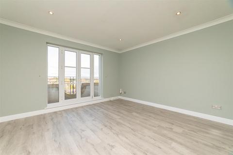 2 bedroom flat to rent, Cornhill Road, Perth