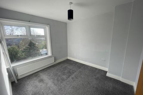 2 bedroom terraced house to rent, Church Street, Oakworth BD22