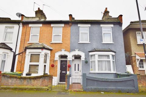 3 bedroom end of terrace house for sale, Ladysmith Road, Canning Town, London, E16 4NR