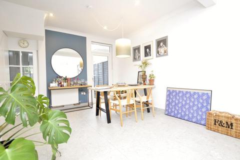 3 bedroom end of terrace house for sale, Ladysmith Road, Canning Town, London, E16 4NR