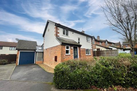 3 bedroom detached house for sale, Horatio Avenue, Warfield, Berkshire, RG42