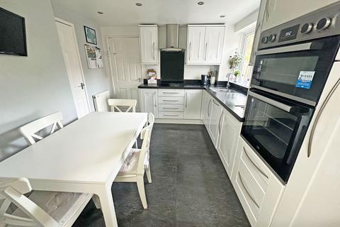 10 Chesterwood, Hollywood, Birmingham, B47 5EN