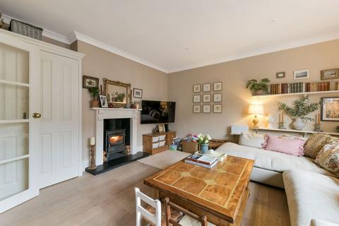 4 Cornfield Road, Reigate, RH2 7HE