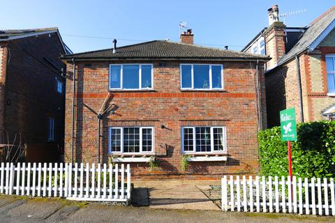 3 bedroom maisonette for sale, Cornfield Road, Reigate RH2