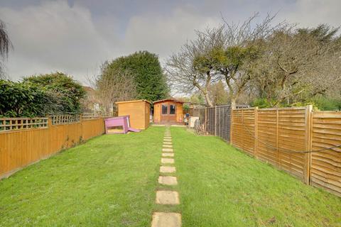 3 Fernbrook Road, Caversham, Reading, RG4 7HG