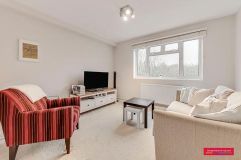 2 bedroom flat to rent, South Close Highgate N6