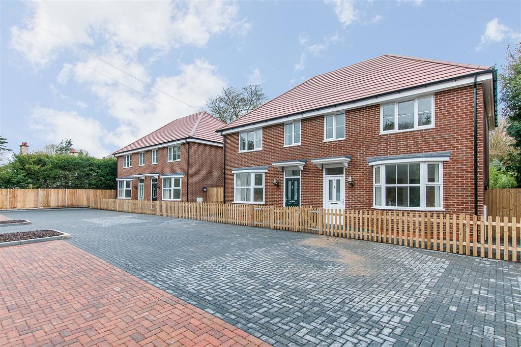 1 Hawthorne Mews 0014e.jpg