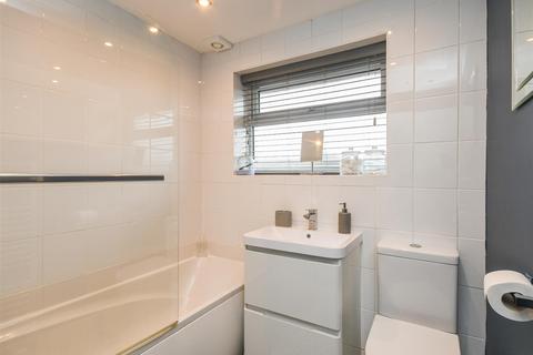 73 Chillington Drive, Codsall, Wolverhampton, WV8 1AU