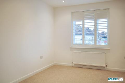 4 bedroom house to rent, Rundell Crescent, Hendon, NW4