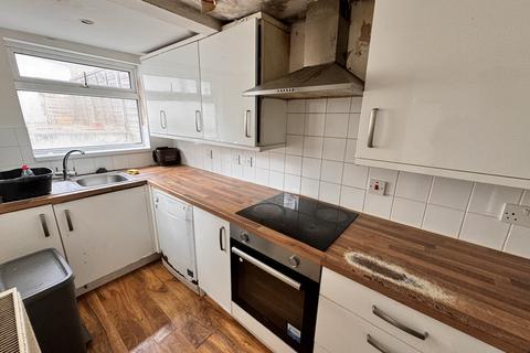 2b Brookside Road, Bristol, BS4 4JS