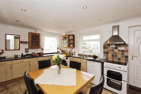 3 bedroom semi-detached bungalow for sale, Eastholme Drive, York