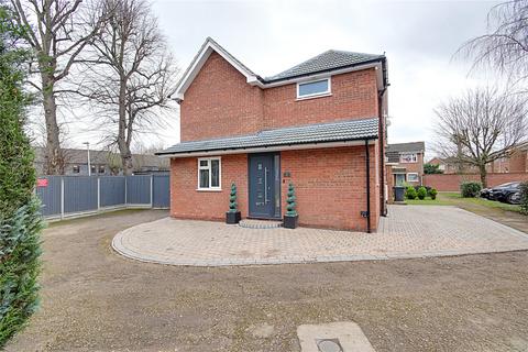 4 bedroom end of terrace house for sale, Robertson Close, Broxbourne, Hertfordshire, EN10