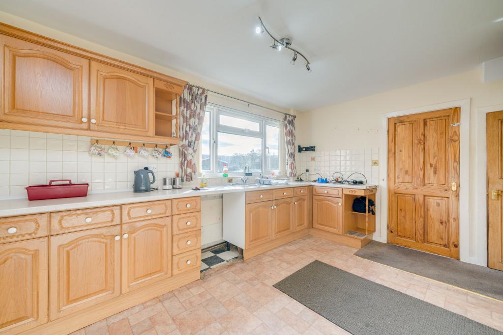Dining/Kitchen