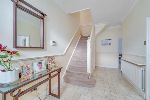 6 bedroom detached house for sale, Strathfield Road, Essex