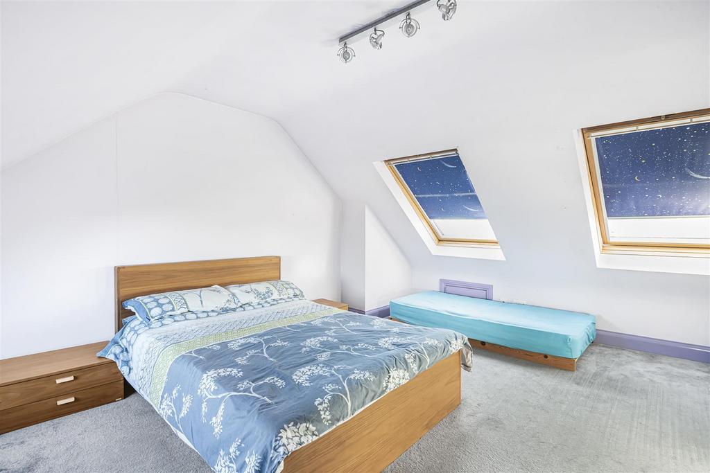 Bedroom 4 (loft)