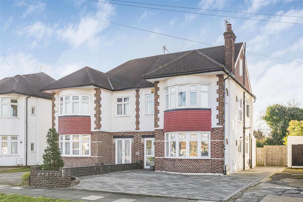 OFF STREET PARKING &amp; SHARED DRIVE