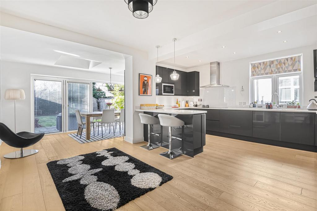 Kitchen / rear reception / extension