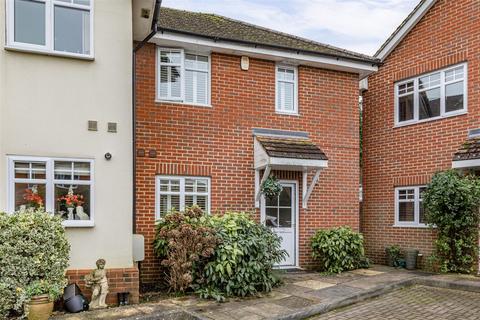 2 bedroom end of terrace house for sale, Loxley Close, West Byfleet KT14