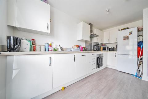 2 bedroom flat for sale, Bailey Place, Crowborough