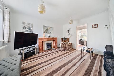 12 Avalon Close, Yatton, Bristol, BS49 4AQ