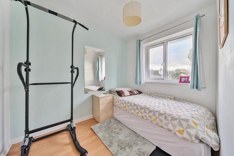 12 Avalon Close, Yatton, Bristol, BS49 4AQ