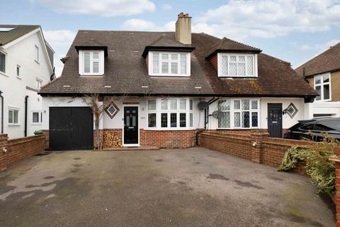 141 Waverley Road, Epsom, KT17 2LN