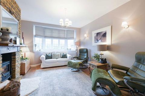 141 Waverley Road, Epsom, KT17 2LN