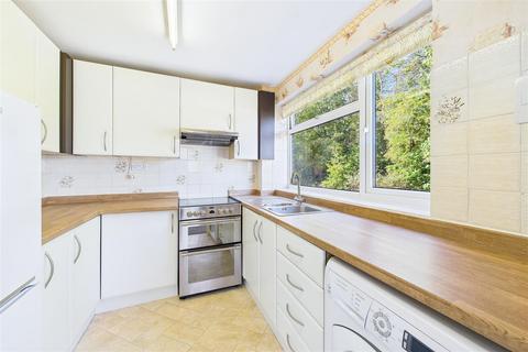 undefined, Top floor flat with garage next to Marine Lake, Clevedon
