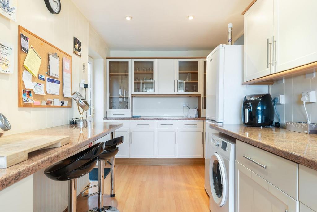 Kitchen-3.jpg