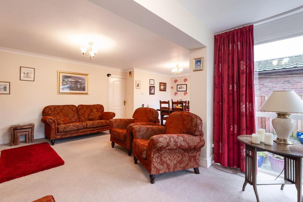 Living dining room-3.jpg