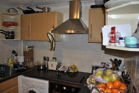 1 bedroom terraced house to rent, Haselmere Close, Bury St. Edmunds