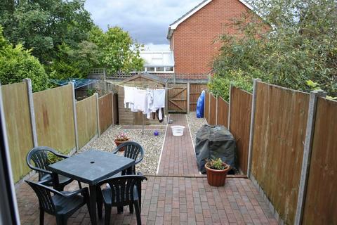 1 bedroom terraced house to rent, Haselmere Close, Bury St. Edmunds