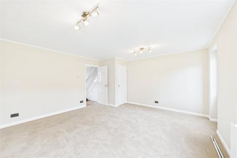 3 bedroom terraced house to rent, Millins Close, Owlsmoor, Sandhurst, Berkshire, GU47