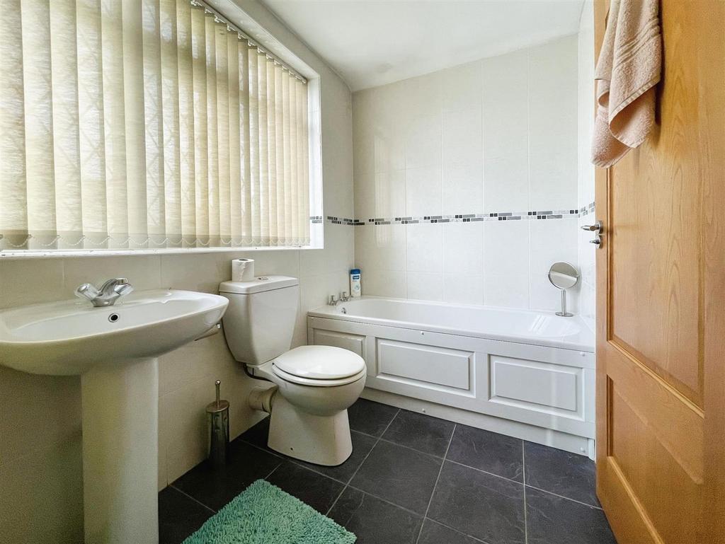 Upstairs Bathroom