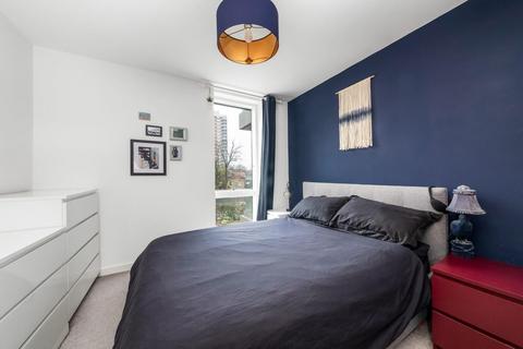 1 bedroom apartment for sale, Woods Road, Peckham, London, SE15