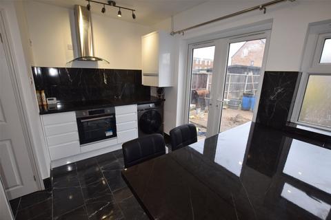 undefined, Waverley Crescent, Romford RM3