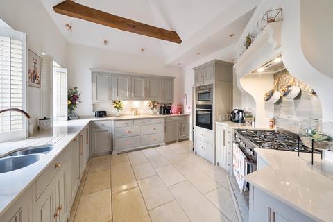 4 bedroom bungalow for sale, Church Hill, West End, Southampton, Hampshire, SO30