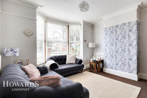 4 bedroom terraced house for sale, London Road South, Pakefield