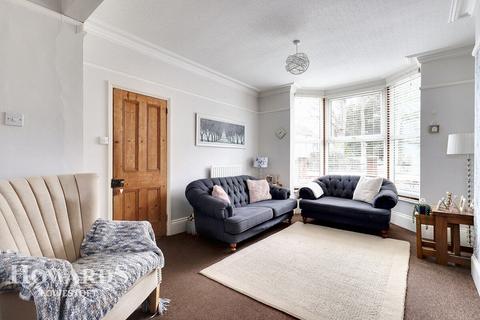 4 bedroom terraced house for sale, London Road South, Pakefield