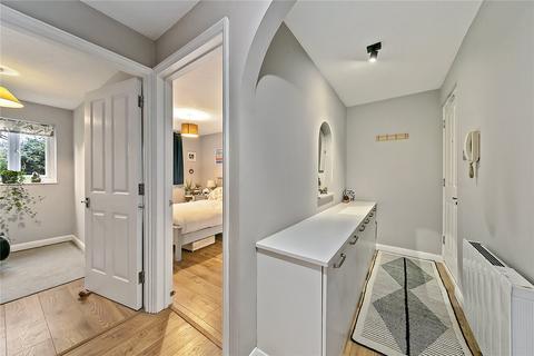54 Heathcote Road, St Margarets, Twickenham, TW1 1SD