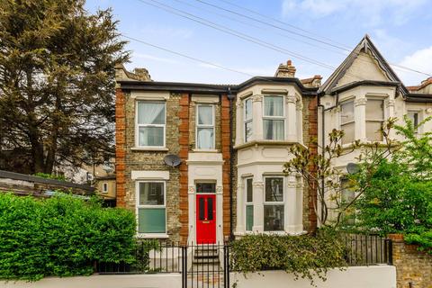 3 bedroom flat to rent, Frith Road, Leytonstone, London, E11