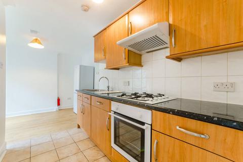 3 bedroom flat to rent, Frith Road, Leytonstone, London, E11