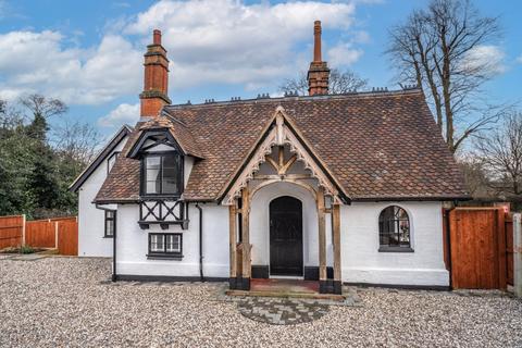 3 bedroom detached house for sale, Walkers Heath Road, Birmingham, Worcestershire, B38