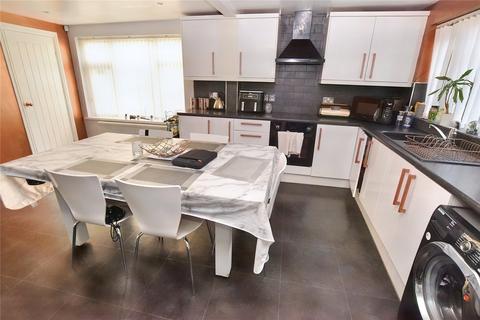 4 bedroom terraced house for sale, Bawn Approach, Leeds, West Yorkshire