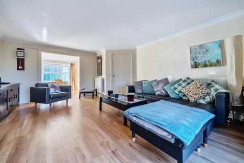 undefined, Huron Drive, Liphook