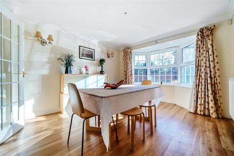 undefined, Huron Drive, Liphook