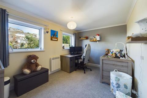undefined, A good size 2 bedroom apartment with a garage